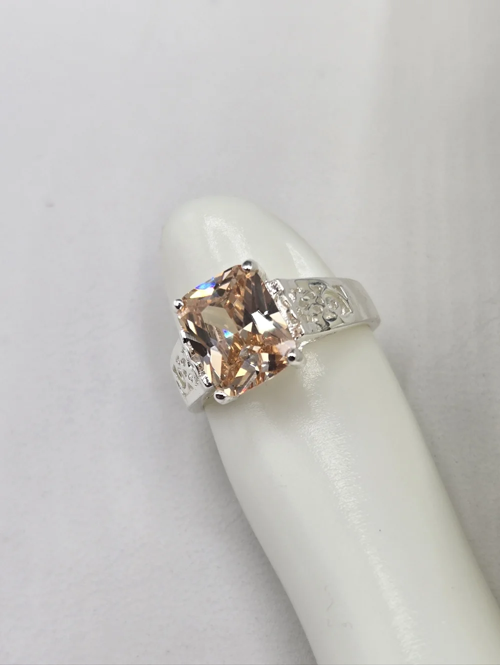 Swarovski Crystal Elements Silver Statement Ring Champagne Size 7 Prom Bridal - Picture 5 of 6